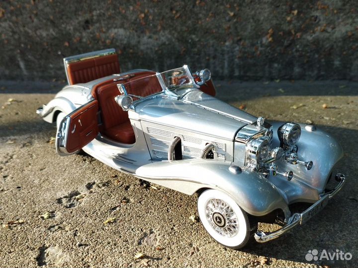 Серебристый Mercedes-Benz 500 K Spezial Roadster