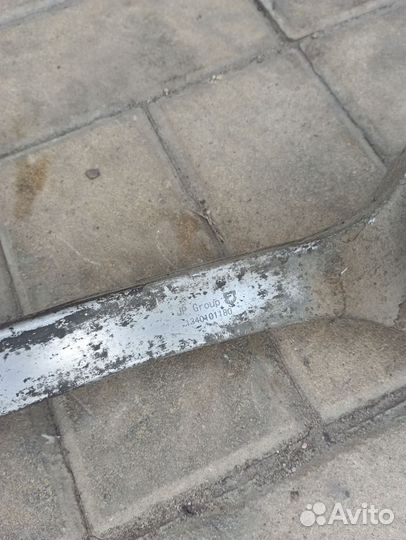 Б/У Рычаг передний верхний правый mercedes w203