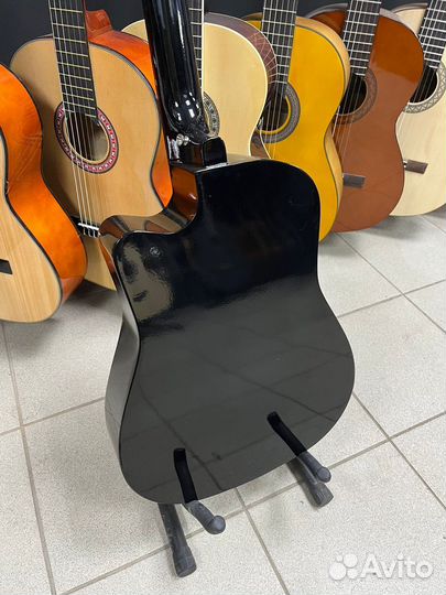 Черная Акустическая гитара
