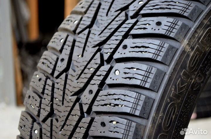 Nokian Tyres Hakkapeliitta 7 235/45 R17