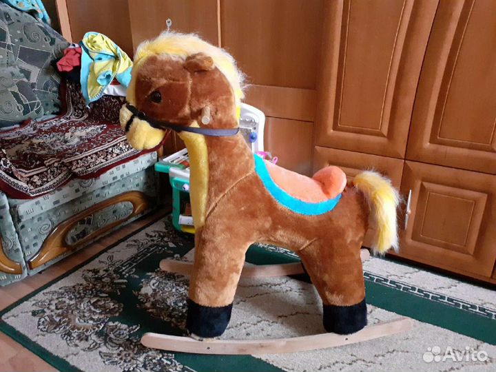 Качалка лошадь