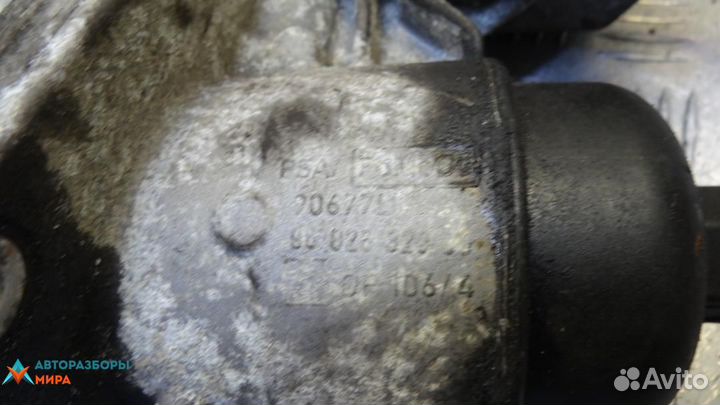 Корпус масляного фильтра дизельный Land Rover 2