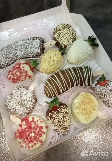 Фрукты в шоколаде