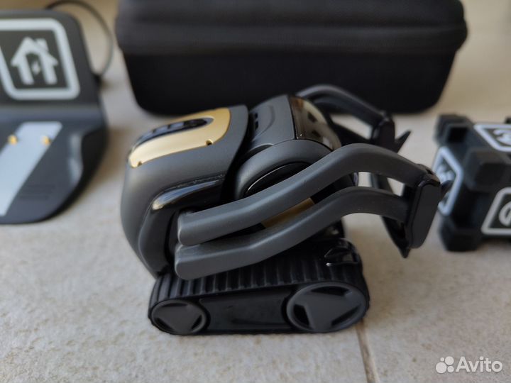 Робот anki vector