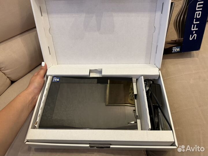 Цифровая фоторамка sony