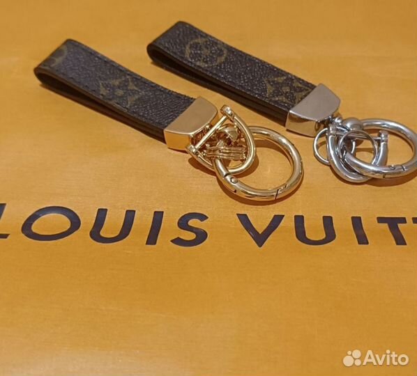 Брелок в стиле Louis Vuitton