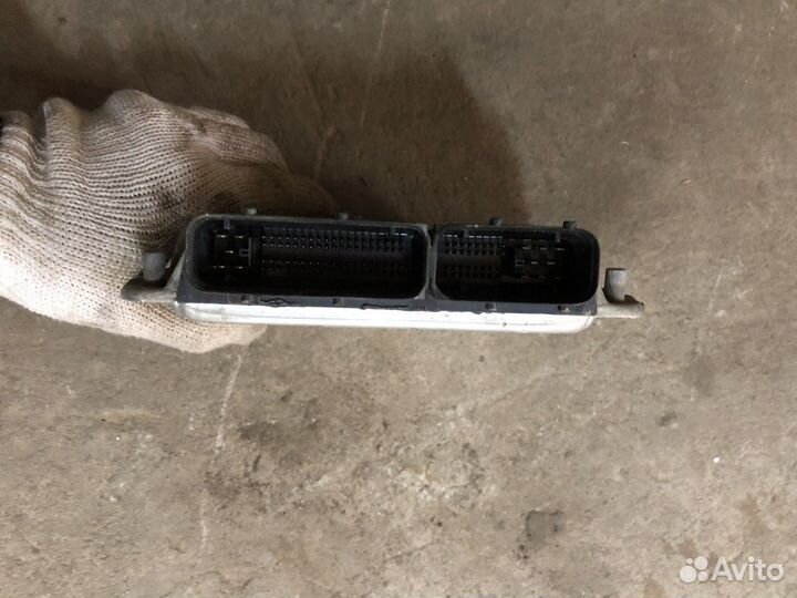 Блок управления двигателем (Audi A8)