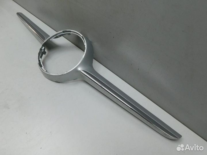 Накладка на решетку радиатора Mercedes-Benz E-Clas