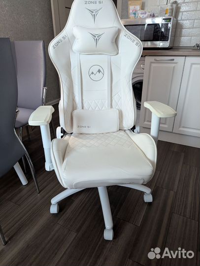 Компьютерное кресло Zone51 Frost