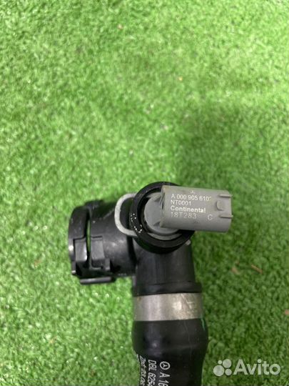 Патрубок системы охлаждения Mercedes-Benz