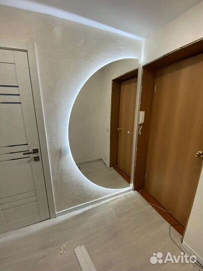 Зеркало полукруглое с подсветкой