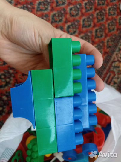 Конструктор с крупными деталями