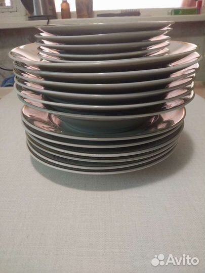 Сервиз из тарелок