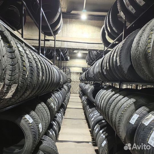 Nokian Tyres Hakkapeliitta 8 SUV 235/60 R18 107H