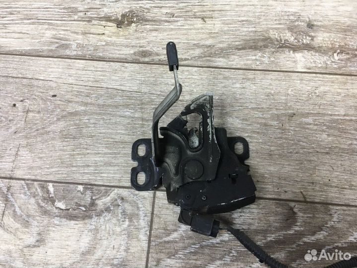 Замок капота Honda Shuttle II (2015—2019)