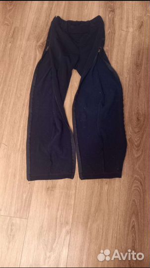 Спортивный костюм для зимних видов спорта