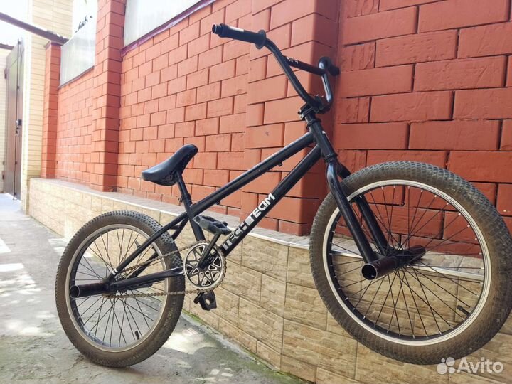 Трюковой велосипед BMX