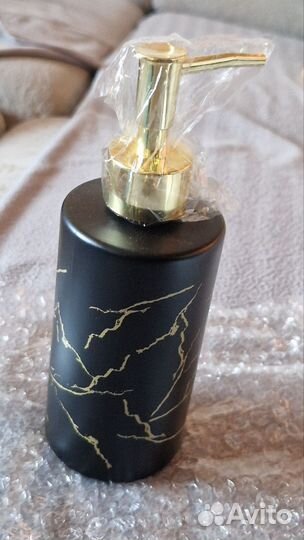 Дозатор для жидкого мыла