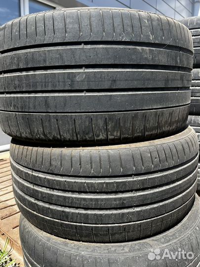 Pirelli P Zero 275/35 R21