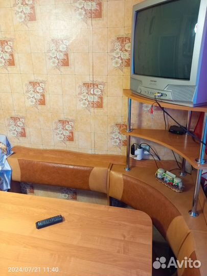 Кухонный уголок со столом бу