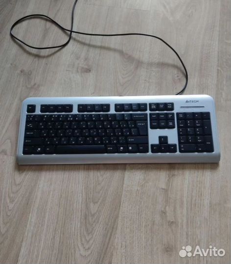 Монитор+клавиатура