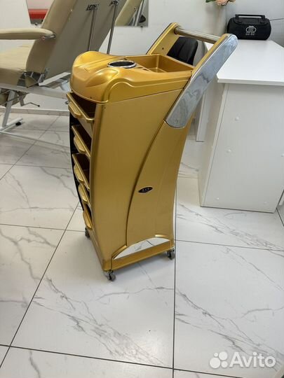 Тележка парикмахерская