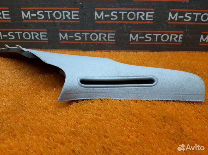 Обшивка стойки задняя левая Mercedes-Benz E-Class