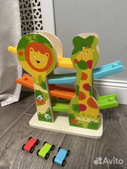 Горка с машинками