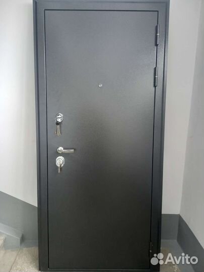 Дверь входная с 3-м магнитным контуром (Новые)