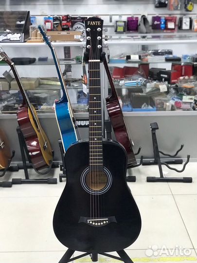 Гитара акустическая, эстрадная лакированная