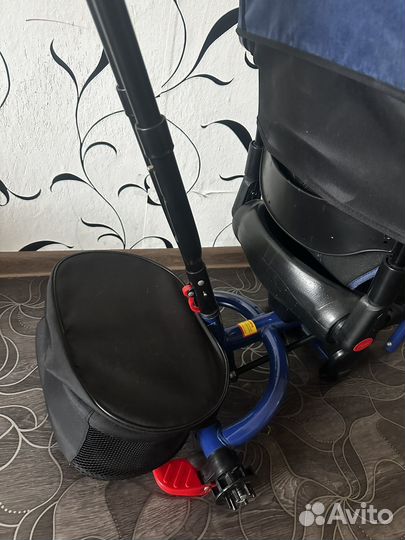 Детский велосипед с ручкой