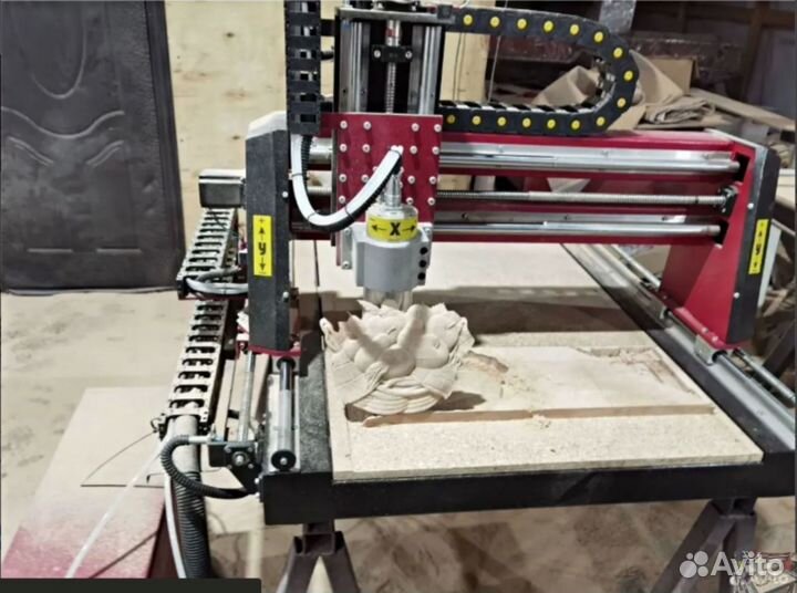 Фрезерный станок по дереву и двп с чпу