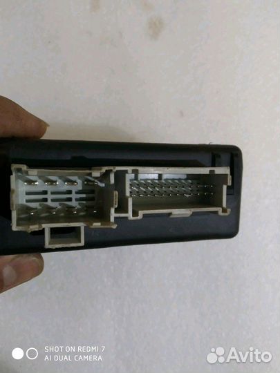 Вспомогательный блок Cadillac Escalade 3