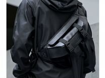Трендовая мужская сумка слинг через плечо черная