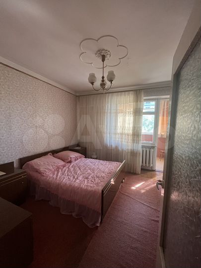 2-к. квартира, 57 м², 4/12 эт.