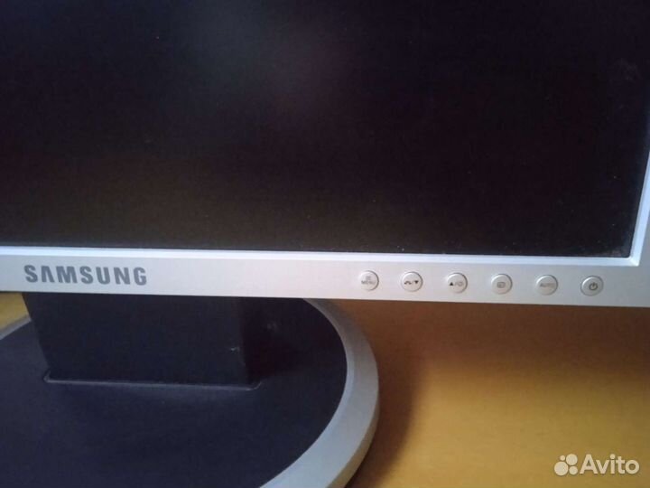 Монитор Samsung SyncMaster 940BF, 19