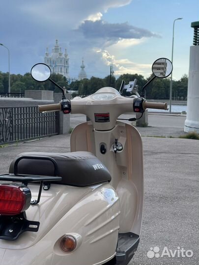 Ретро скутер для фотосьемок