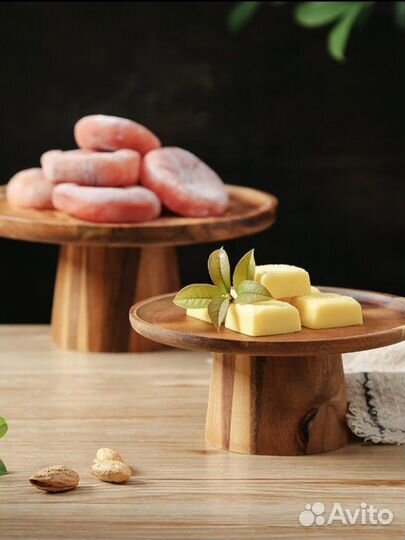 Тортовница, фруктовница из дерева акации