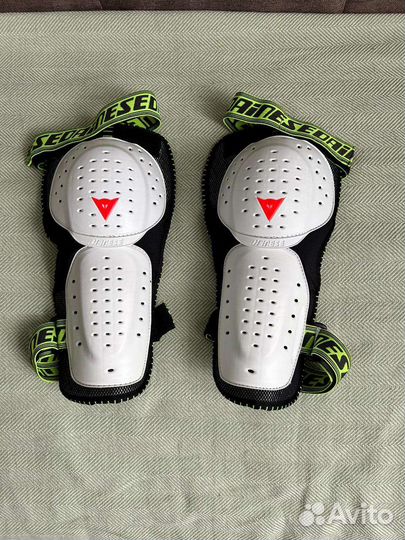 Наколенники