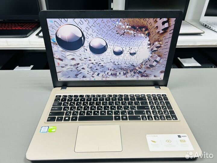 Игровой ноутбук i5-8250 8gb MX110 2gb