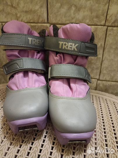 Лыжные ботинки