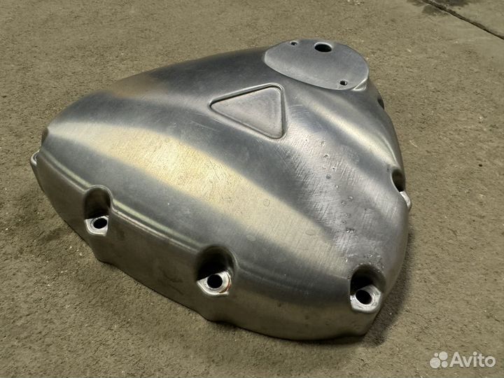 Крышка генератора Triumph