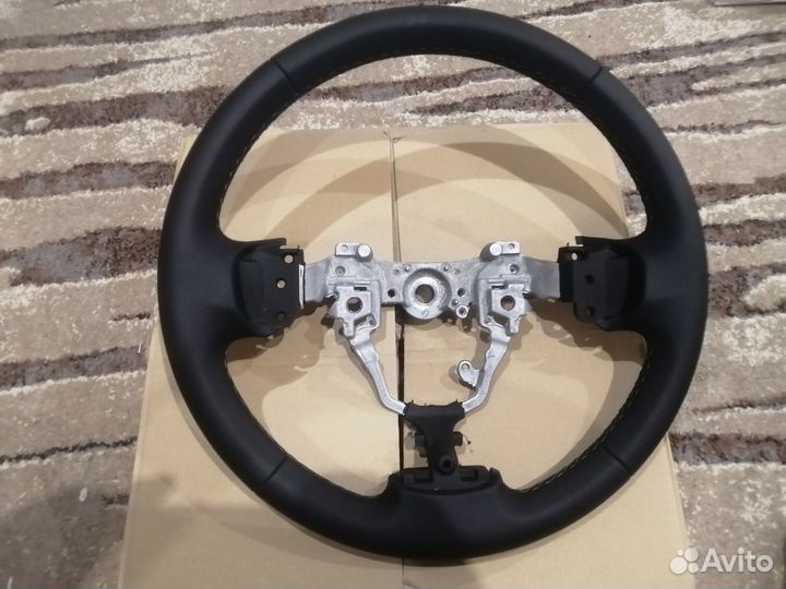 Новый кожаный руль Toyota Avensis