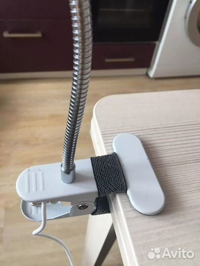 Лупа с увеличительным стеклом лампа