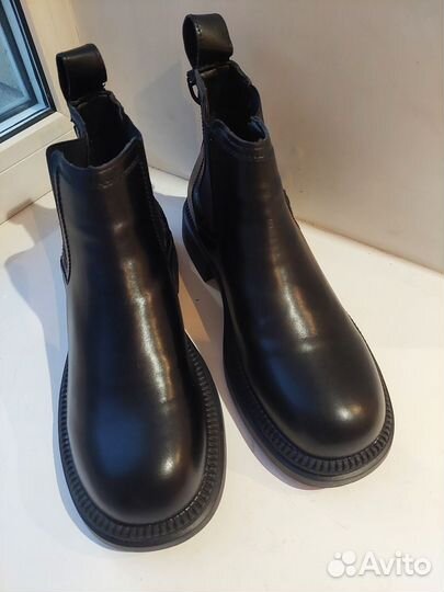 Новые кожаные ботинки для верховой езды и краги
