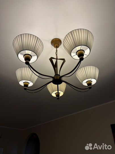 Люстра потолочная