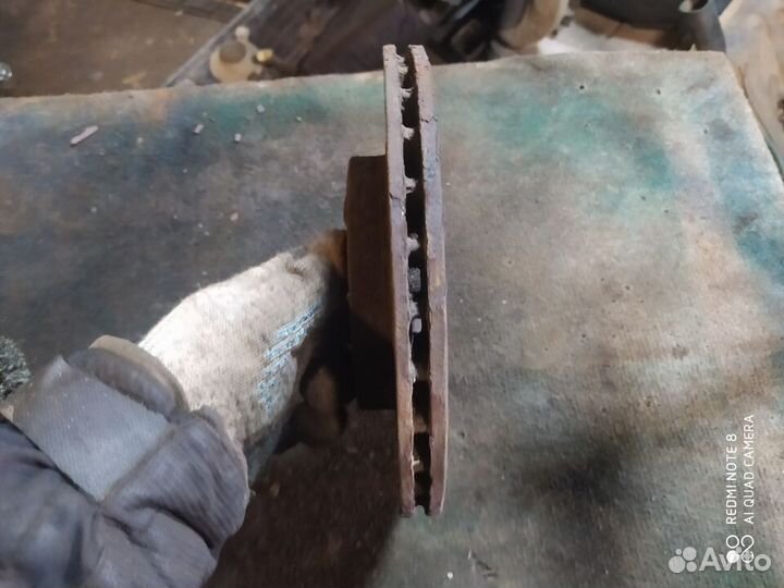 Диск тормозной передний вентилируемый Golf 2