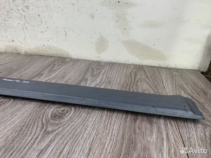 Молдинг на дверь передний левый Opel Antara