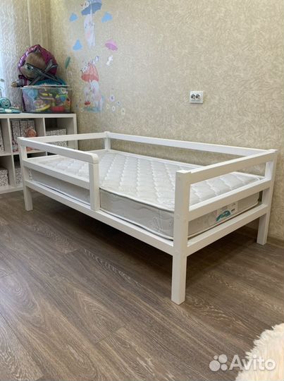 Кровать из массива березы