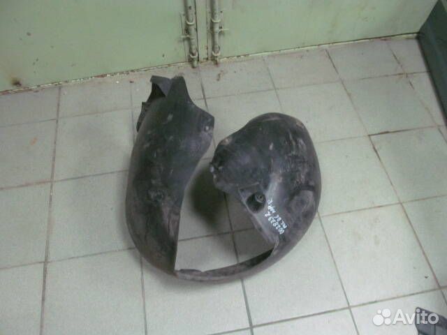 Подкрылок Volkswagen Passat B6 2006-2011